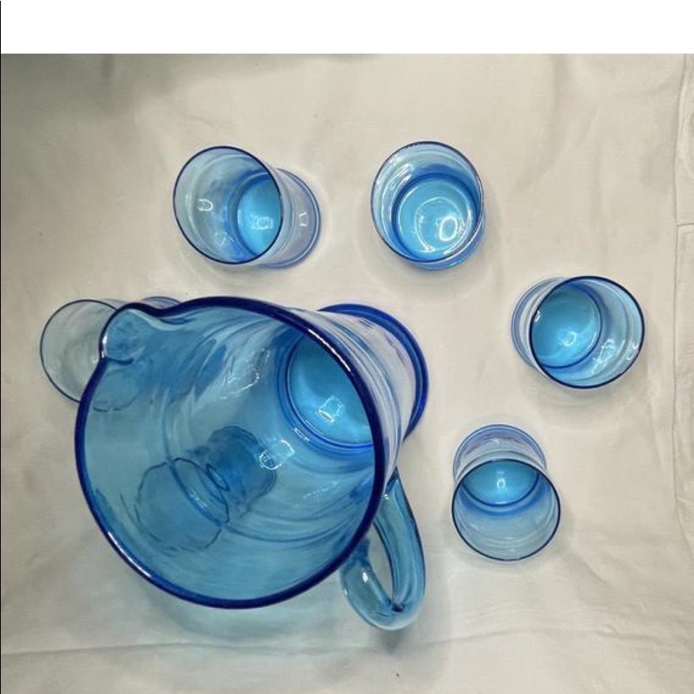 Blue Glass Vtg Pitcher with 5 glasses.